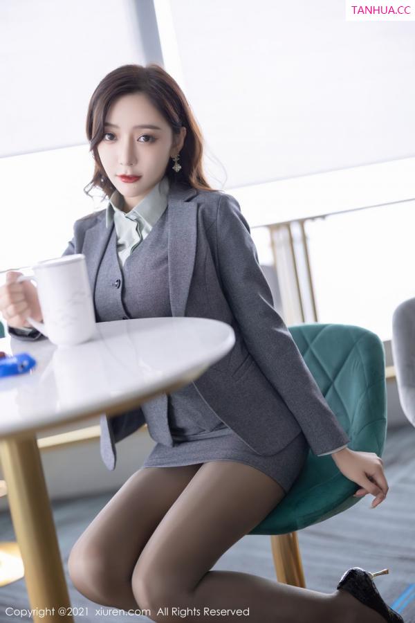 王馨瑶  [XiuRen]高清写真图 2021.11.22 No.4251 王馨瑶yanni第15张图片